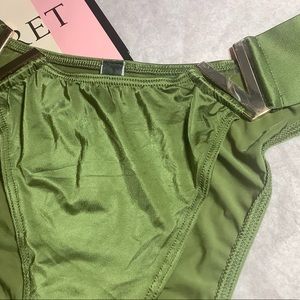 Victoria secret V hardware panty